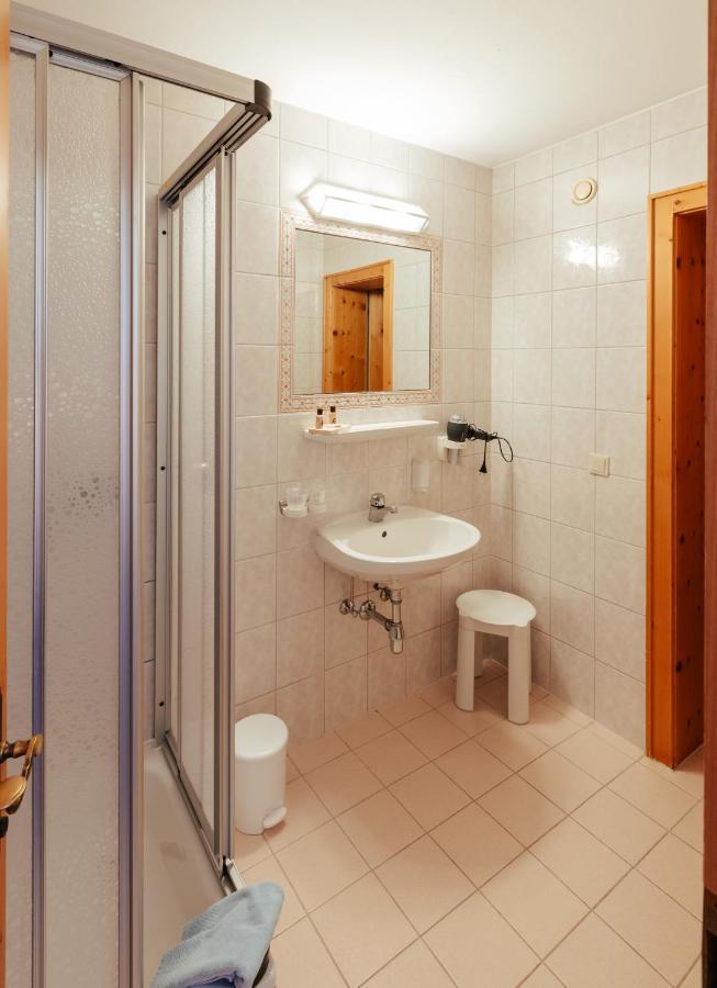 Hotel St-Leonhard Sankt Leonhard im Pitztal Luaran gambar